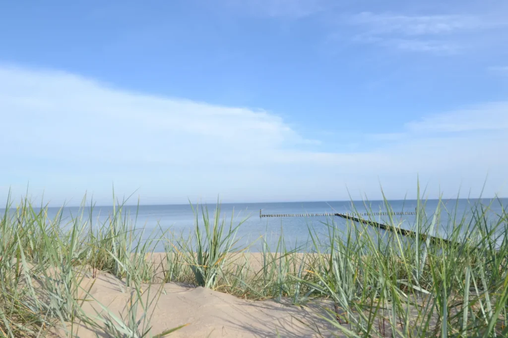 plaża przy jeziorze Kopań i wydma